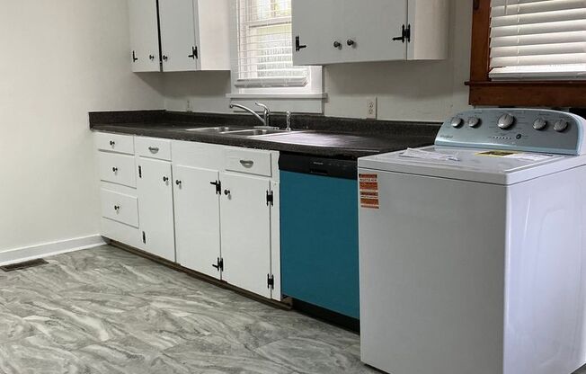 3 bedroom / 1 bathroom house near St. Mary's/Beechwood/Alps Rd.