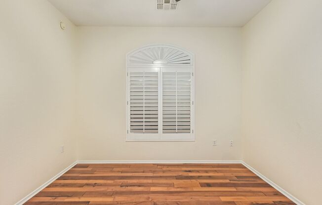 4 beds, 2.5 baths, $2,200, Unit #1171