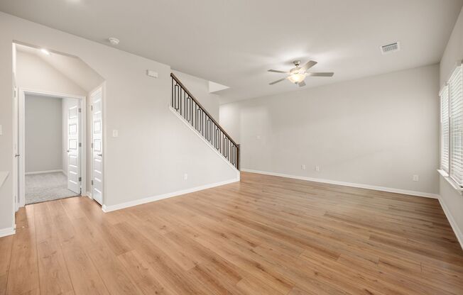 Like New in Durango Farms!!!!