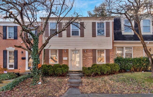 Great 3 BR 2.5 BA Townhome in Gaithersburg