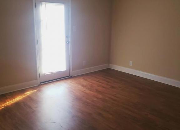 853 North Ave
