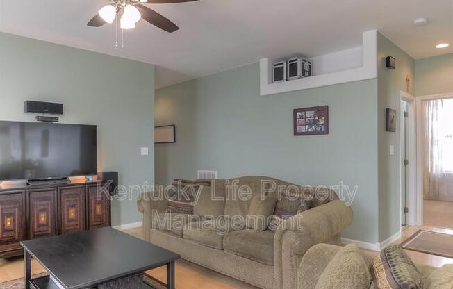 336 SILVER CRK WAY