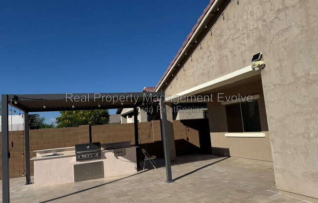 5 beds, 3 baths, 2,033 sqft, $2,990