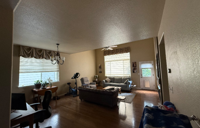 7426 TRIANGLE DR