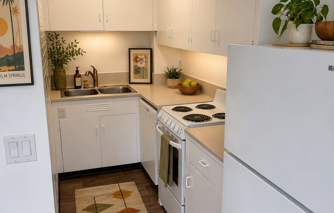 Hilltop House Apartments