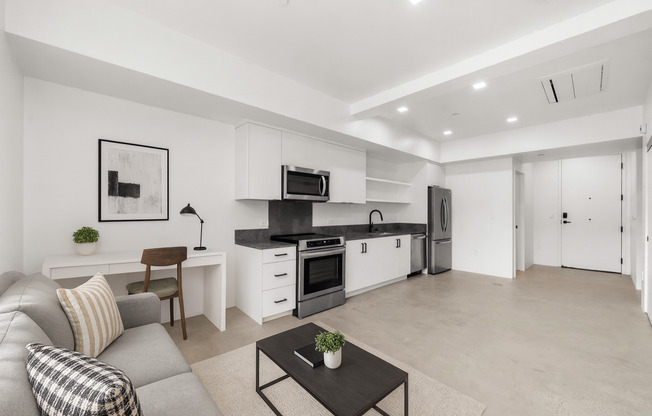 Studio, 1 bath, 347 sqft, $1,895, Unit Unit 7