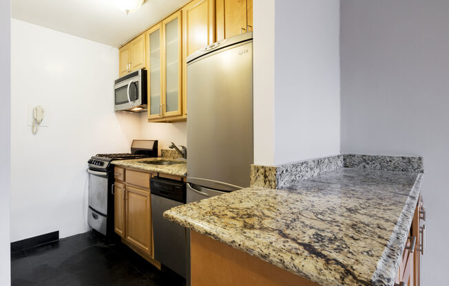 788 Columbus Ave #17N