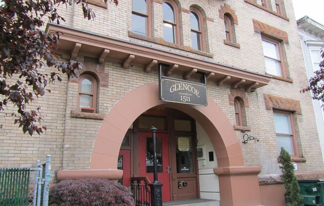 1 bed, 1 bath, 575 sqft, $1,395, Unit B1