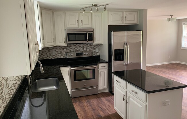 3 Bedroom, 2 Bath Ranch-Style home located in the Farmwood Subdivision!