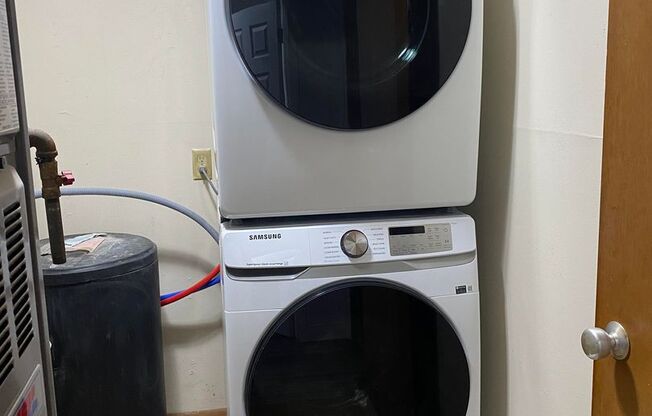Studio, 1 bath, 420 sqft, $999, Unit 2322-4