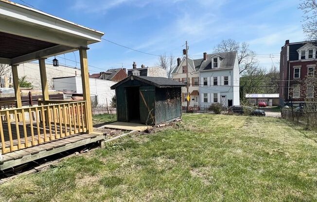Newly Renovated 3 Bedroom, 1 Bathroom in Spring Hill- Central Air and Brand New Kitchen!!