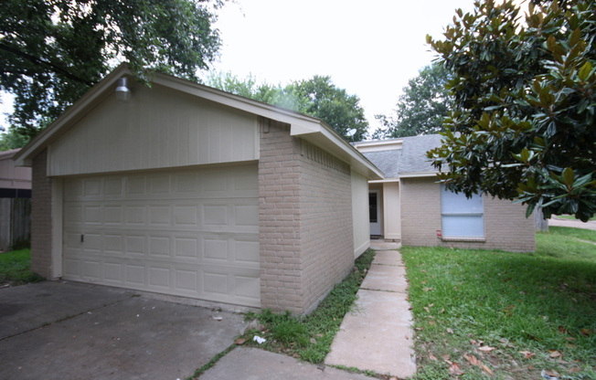 3 beds, 2 baths, $1,695