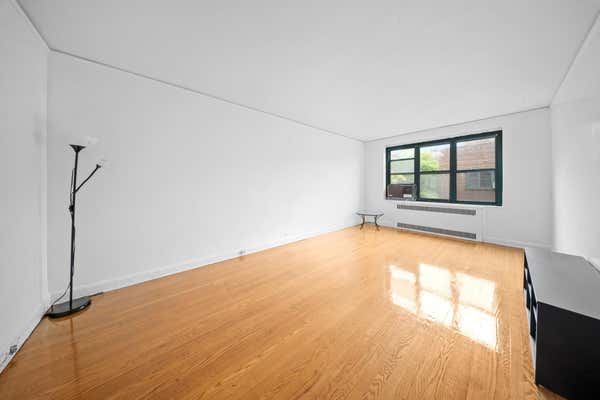 34 40 79 ST