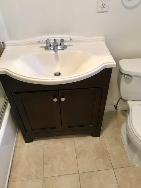 Studio, 1 bath, 250 sqft, $1,595, Unit 18