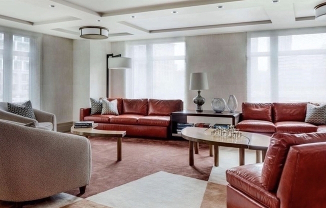 1 bed, 1 bath, 692 sqft, $3,799, Unit 10M