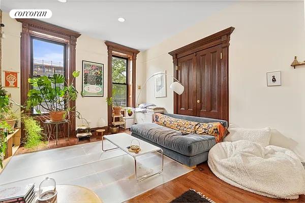 469 EVERGREEN AVE