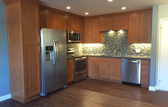 1 bed, 1 bath, 612 sqft, $2,745, Unit B07