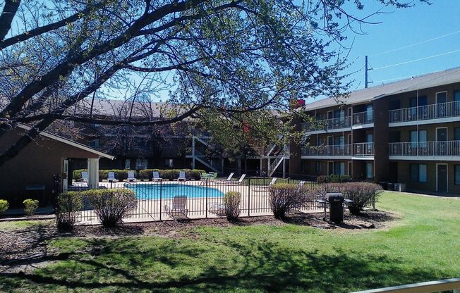 1 bed, 1 bath, 578 sqft, $700