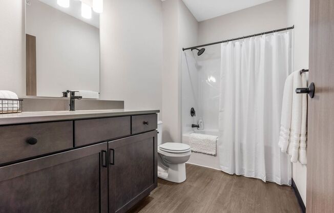 2 beds, 1 bath, 839 sqft, $1,460, Unit #304