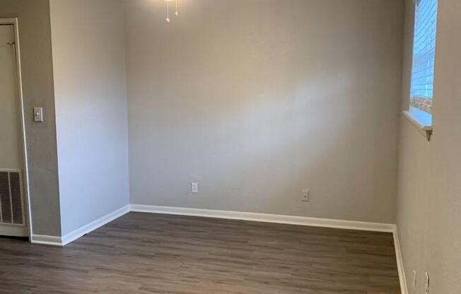 1 bed, 1 bath, 700 sqft, $895, Unit 6118-B