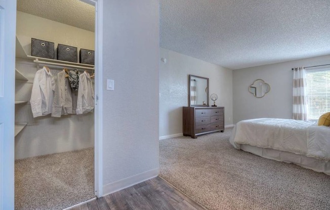 King Size Bedroom With Large Closet at Vizcaya Hilltop Apartments, Reno, 89523