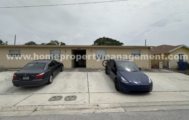 1244 W 36 ST