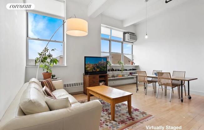 970 KENT AVE