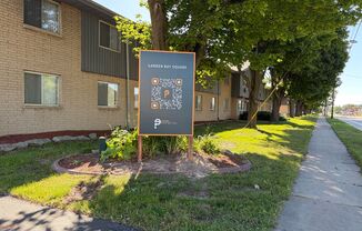 1670 Shawano Ave