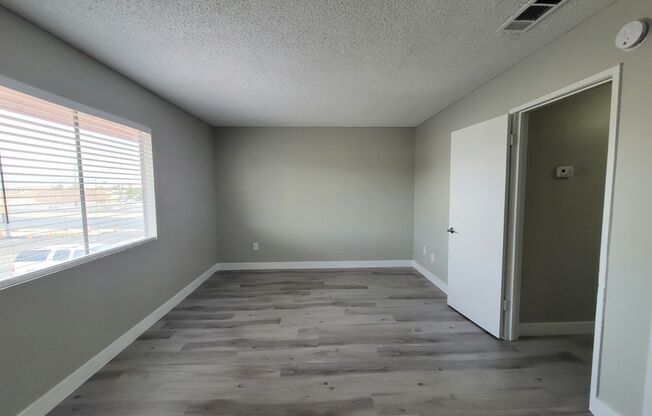 2 beds, 2 baths, 875 sqft, $1,455.5, Unit 26