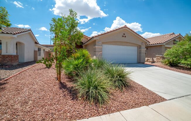 BEAUTIFUL SINGLE STORY HOUSE WITH 3 BEDROOMS IN HENDERSON