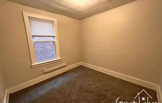 1 bed, 1 bath, $600, Unit 9932 Lawton Unit L7