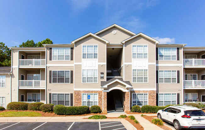 Building Exterior at Charlestowne, Kennesaw 30144