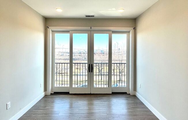 2 beds, 1 bath, 915 sqft, $3,425, Unit Unit 402