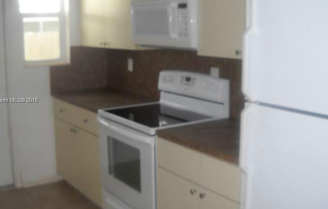 1040 92 Street