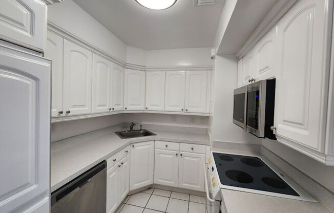 124 Isle of Venice Ft. Lauderdale, FL 33301