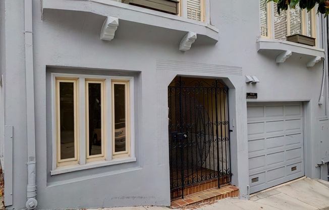 Charming & Updated  2 Bed, 1 Bath Russian Hill Condo - TV's and Speakers Included