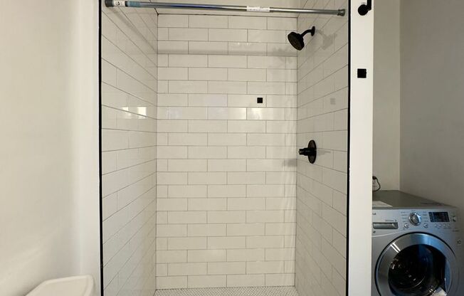 Studio, 1 bath, $800, Unit 838-2B