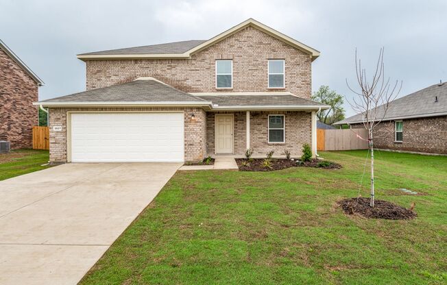 This Gorgeous 5 bedroom 3 bathroom PLUS study home is move-in ready!!