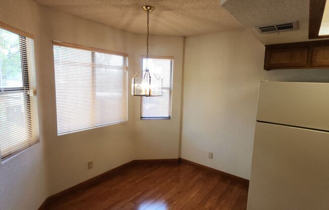 Gorgeous 2 Bed / 2 Bath home nestled in a great area just East of Summerlin