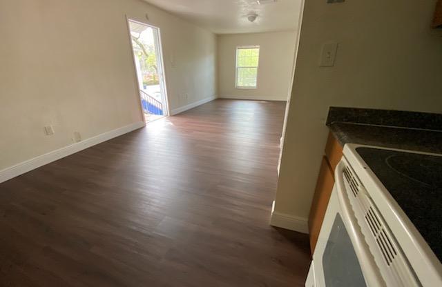3209 N 49 ST