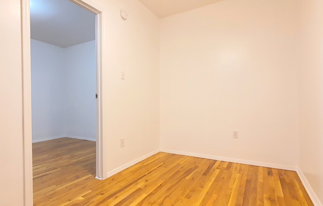 224 METROPOLITAN AVE