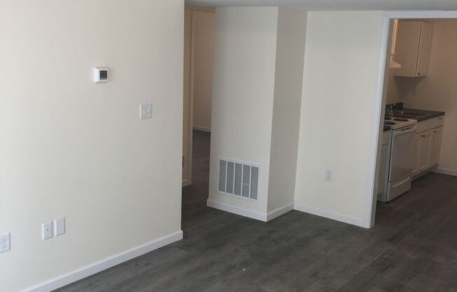 2 beds, 1 bath, 600 sqft, $748, Unit 440 SE Tefft St - Unit 07