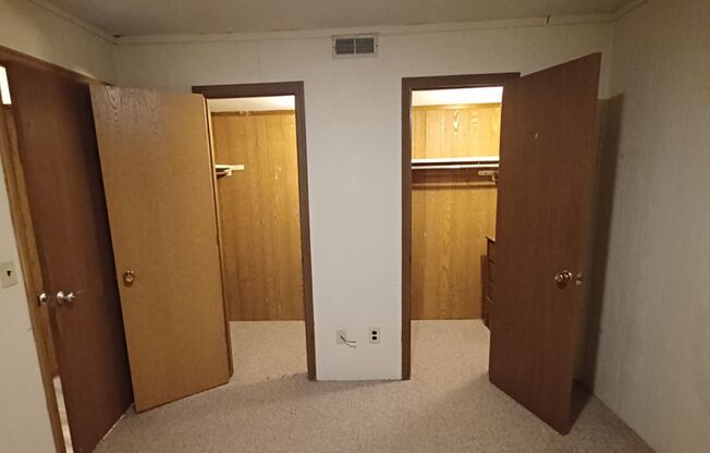 2 beds, 1.5 baths, $749, Unit #17