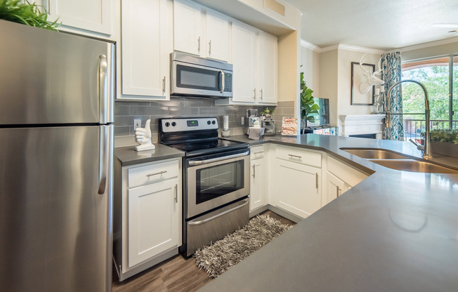 Stainless Steel Appliances | Apartments For Rent In Scottsdale AZ | The Catherine Townhomes