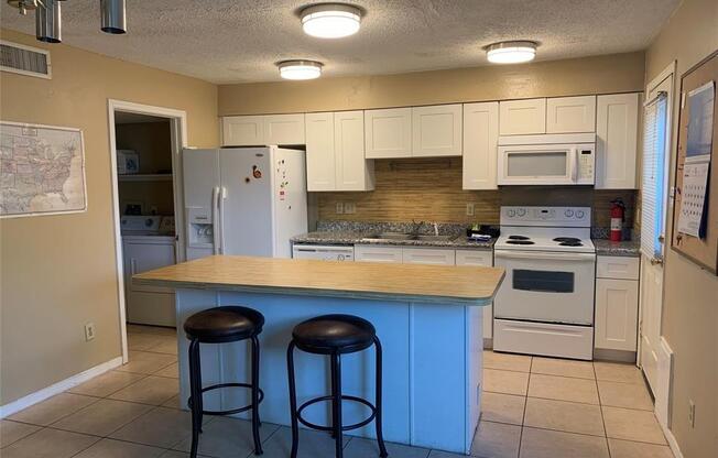 9217 WESTWOOD VLG DR