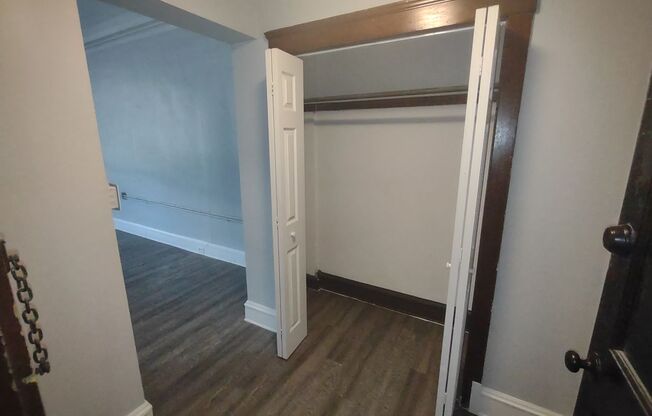 Studio, 1 bath, 230 sqft, $775, Unit 001A