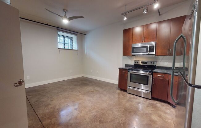 1 bed, 1 bath, 561 sqft, $850, Unit G17