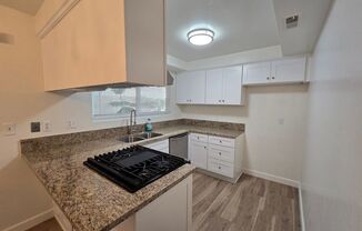 2 beds, 2 baths, $3,200, Unit 327 W. Kelly Ave B