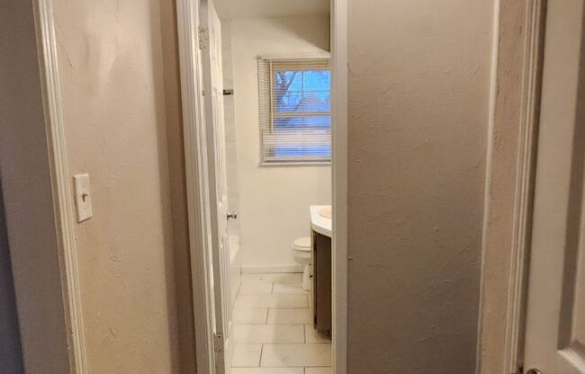 3 beds, 1 bath, $1,300