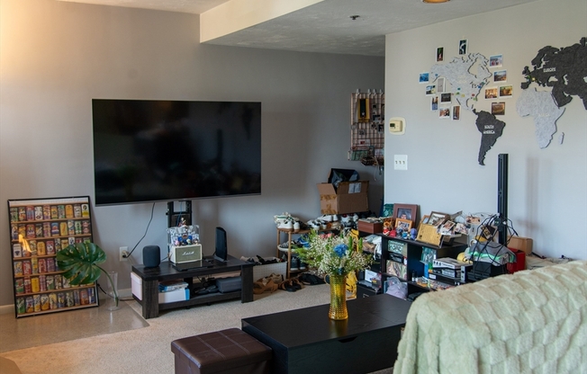 2 beds, 1.5 baths, 1,036 sqft, $2,400, Unit C302